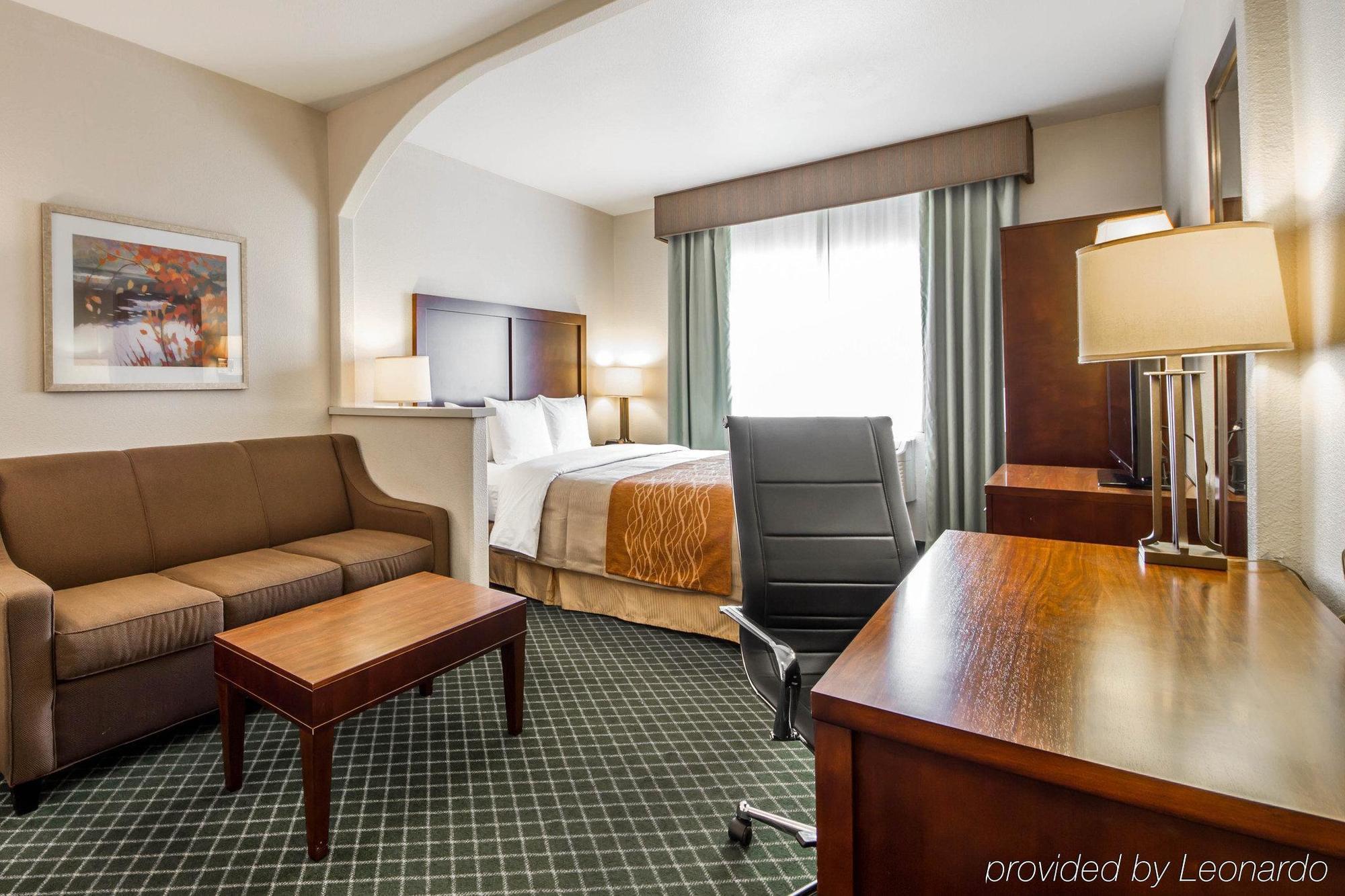 Comfort Inn & Suites Oakland Airport Exterior foto